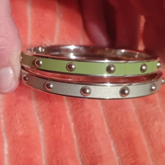 Set of 2 coach enamel and silver bangle bracelets - Picture 3 of 4